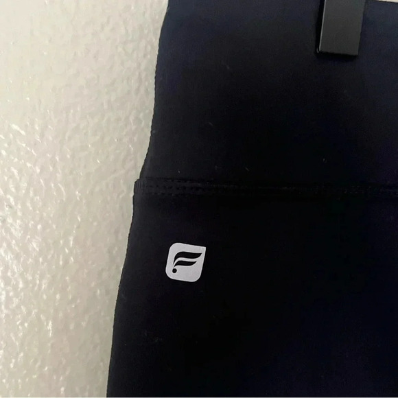 FABLETICS NWOT Brogan Metallicโ Leggings - Picture 7 of 7